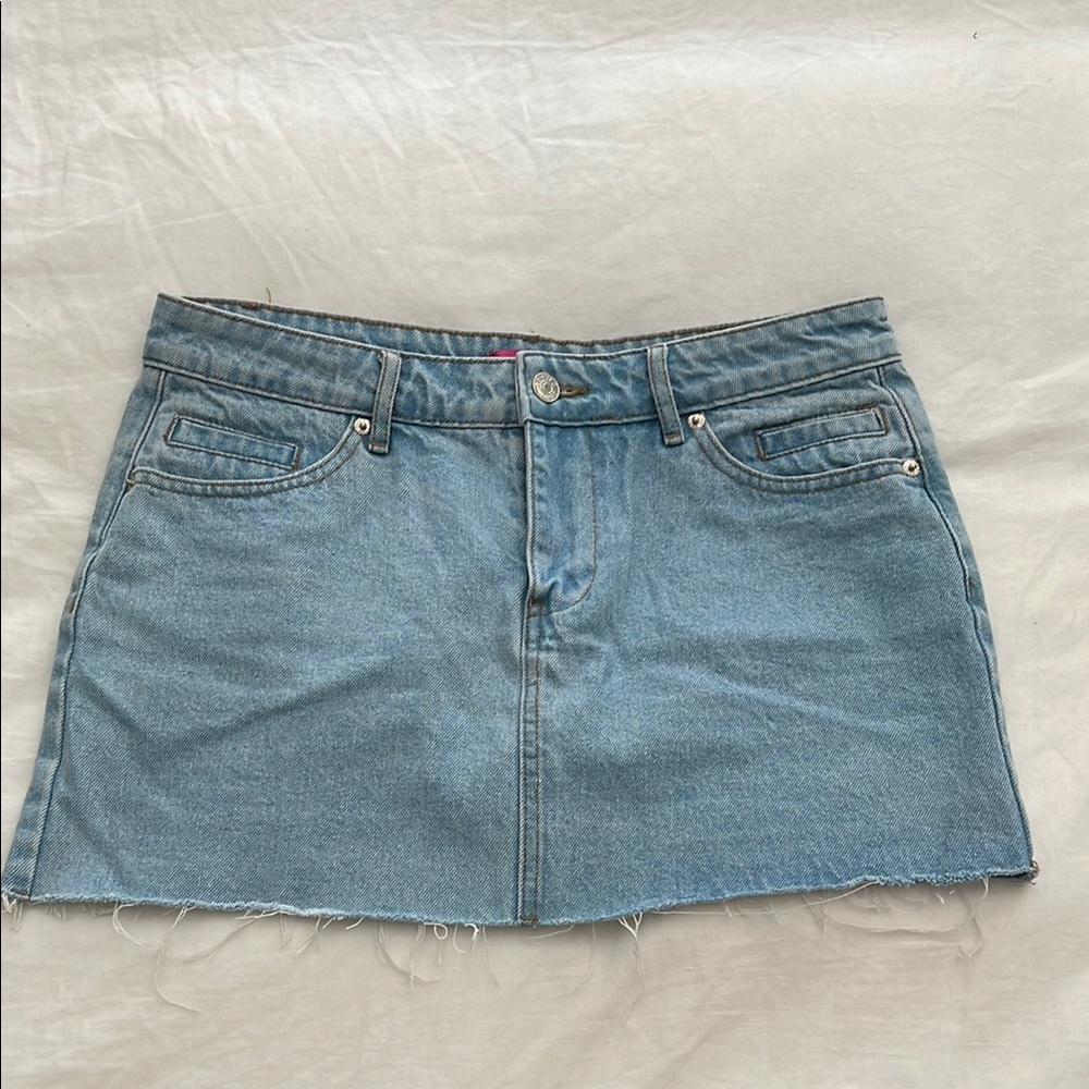 Edikted Jessie low rise Blue Mini Skirt
